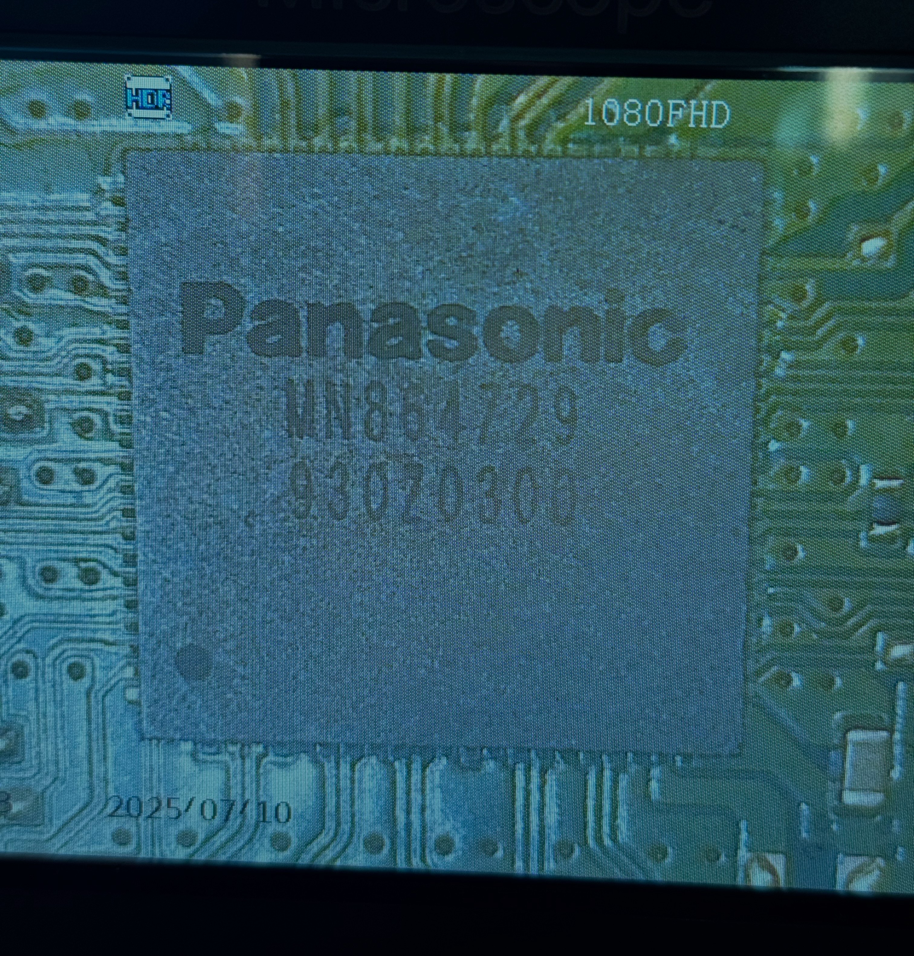 Nuovo encoder HDMI MN864729 montato e controllato al microscopio